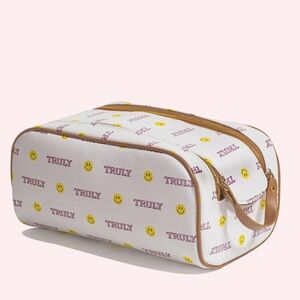 Truly Signature Vanity Case